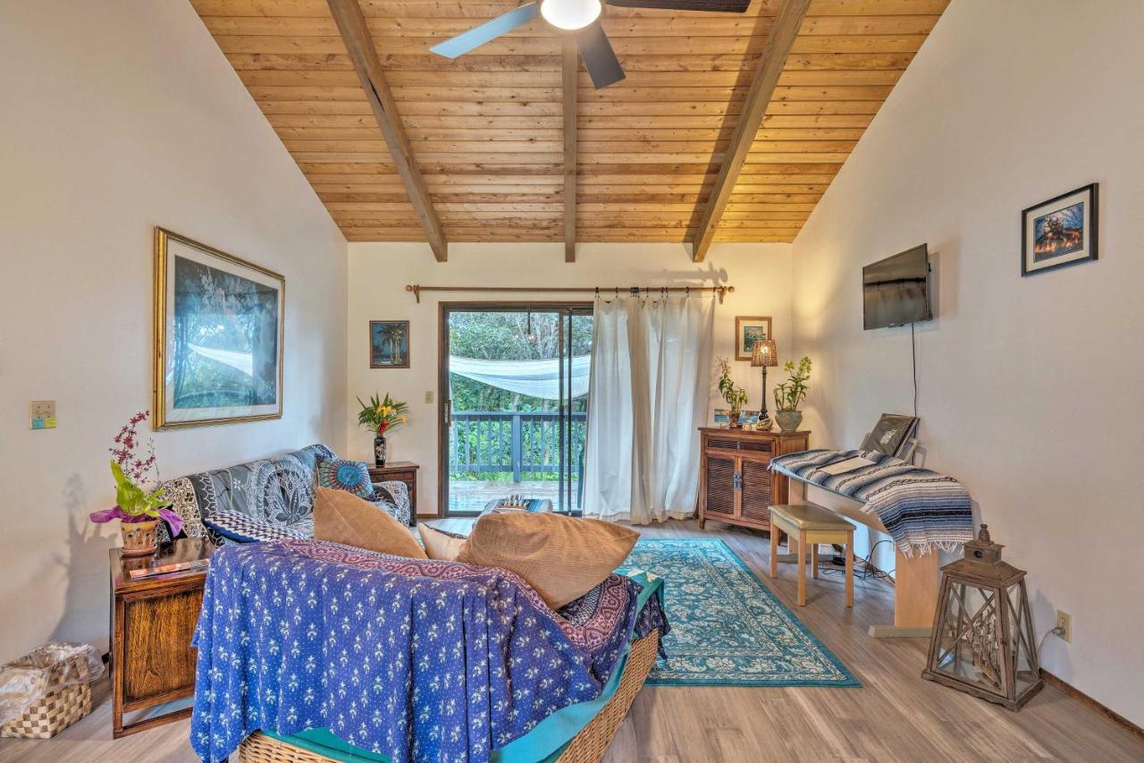 Peaceful Abode With Deck, 13 Mi To Black Sand Beach! Naalehu ภายนอก รูปภาพ